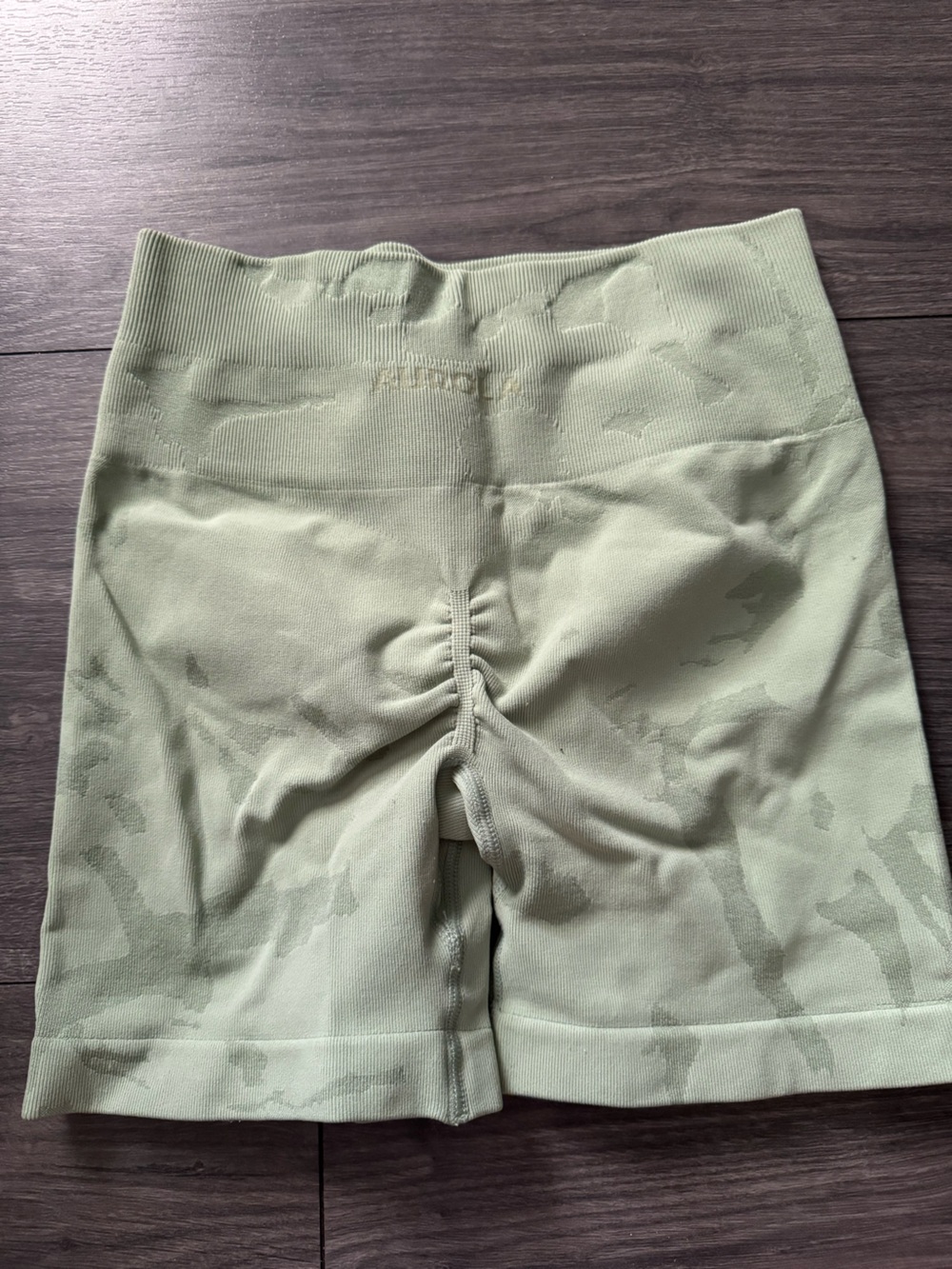Aurola camo shorts